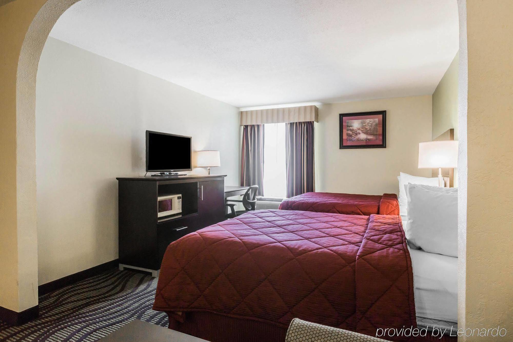 Quality Inn & Suites North Montgomery Extérieur photo