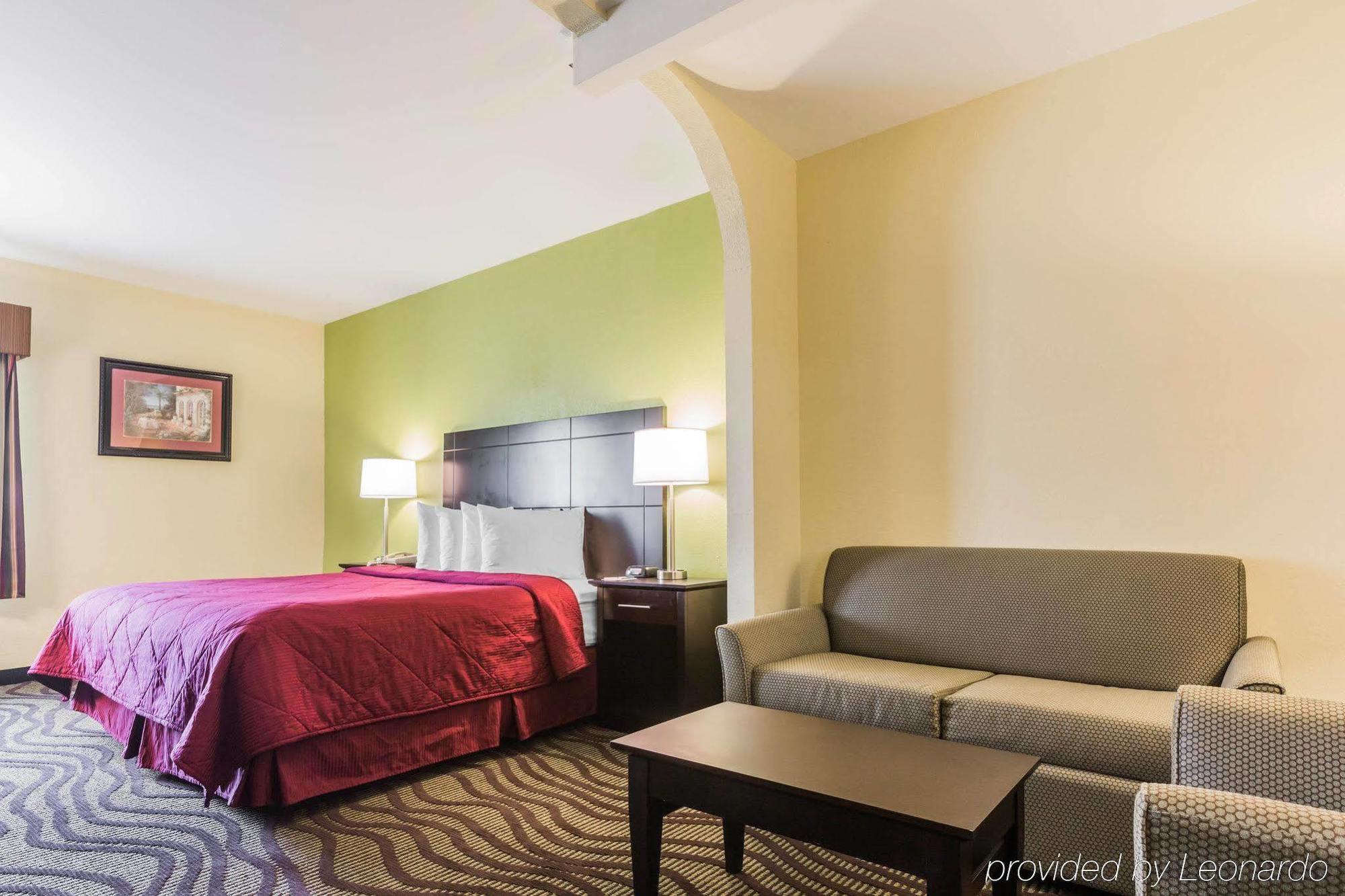 Quality Inn & Suites North Montgomery Extérieur photo