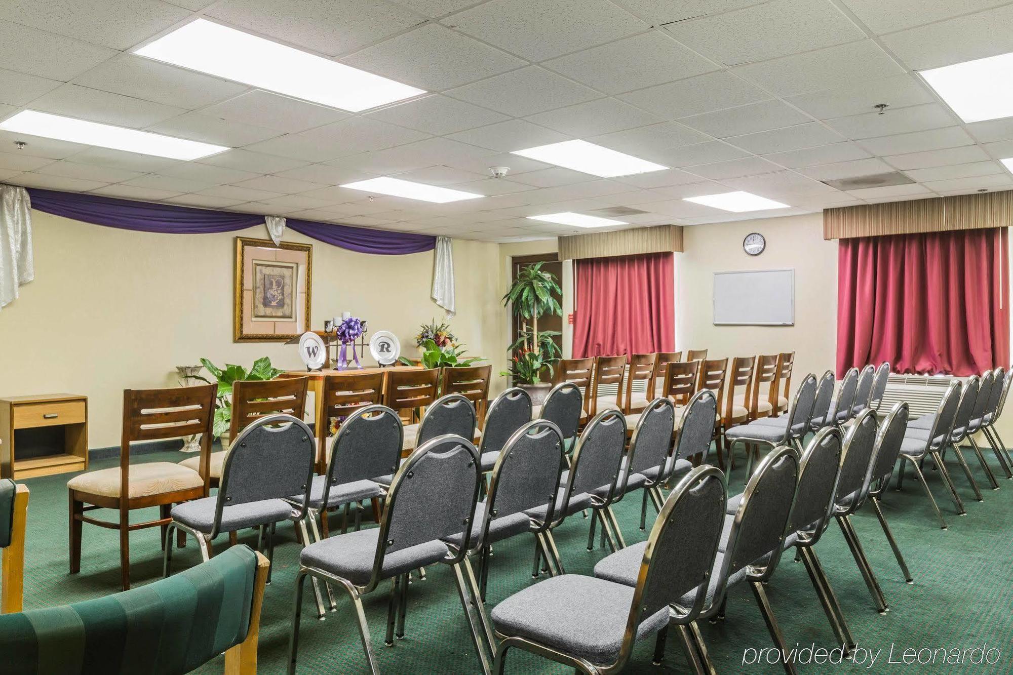 Quality Inn & Suites North Montgomery Extérieur photo