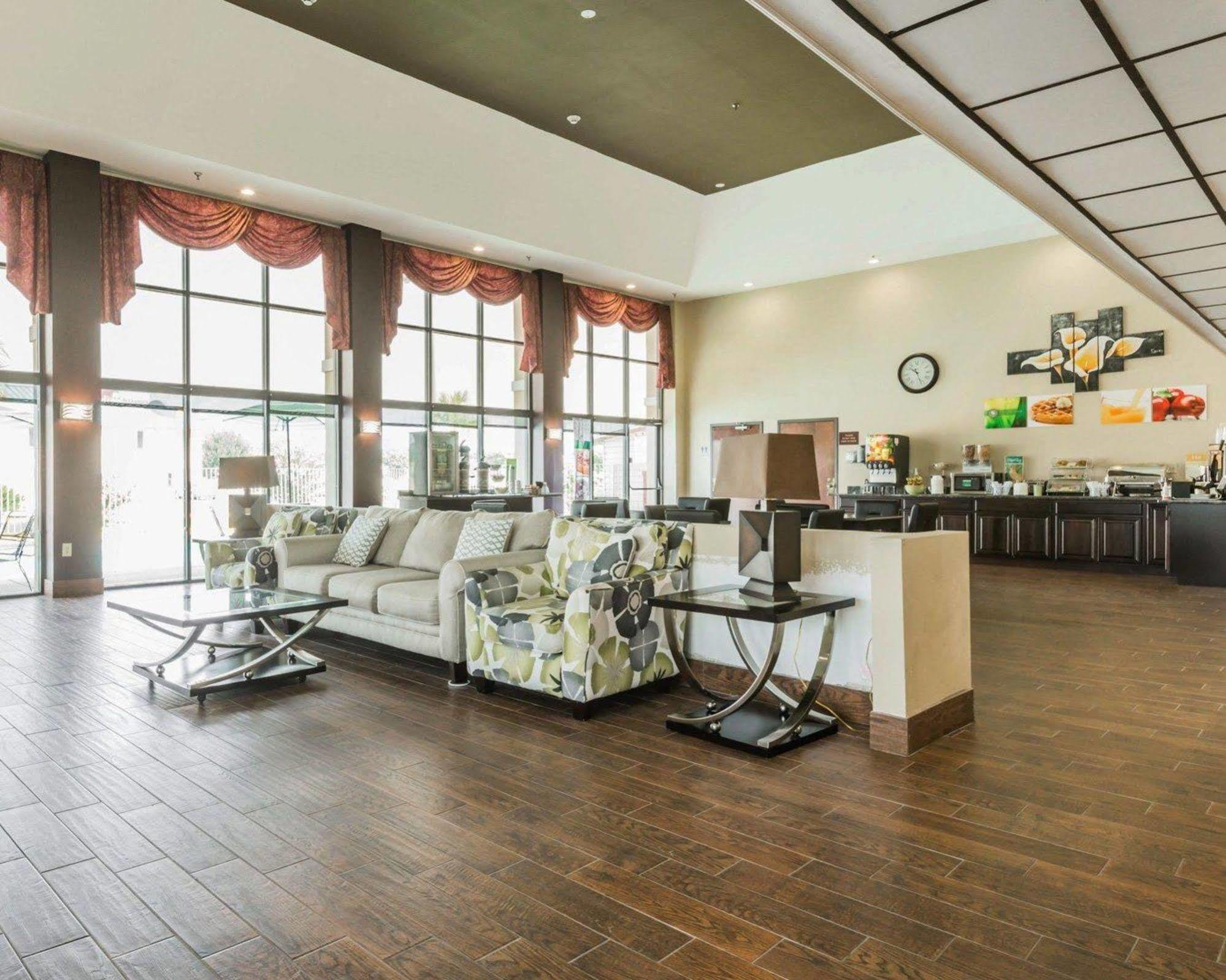 Quality Inn & Suites North Montgomery Extérieur photo