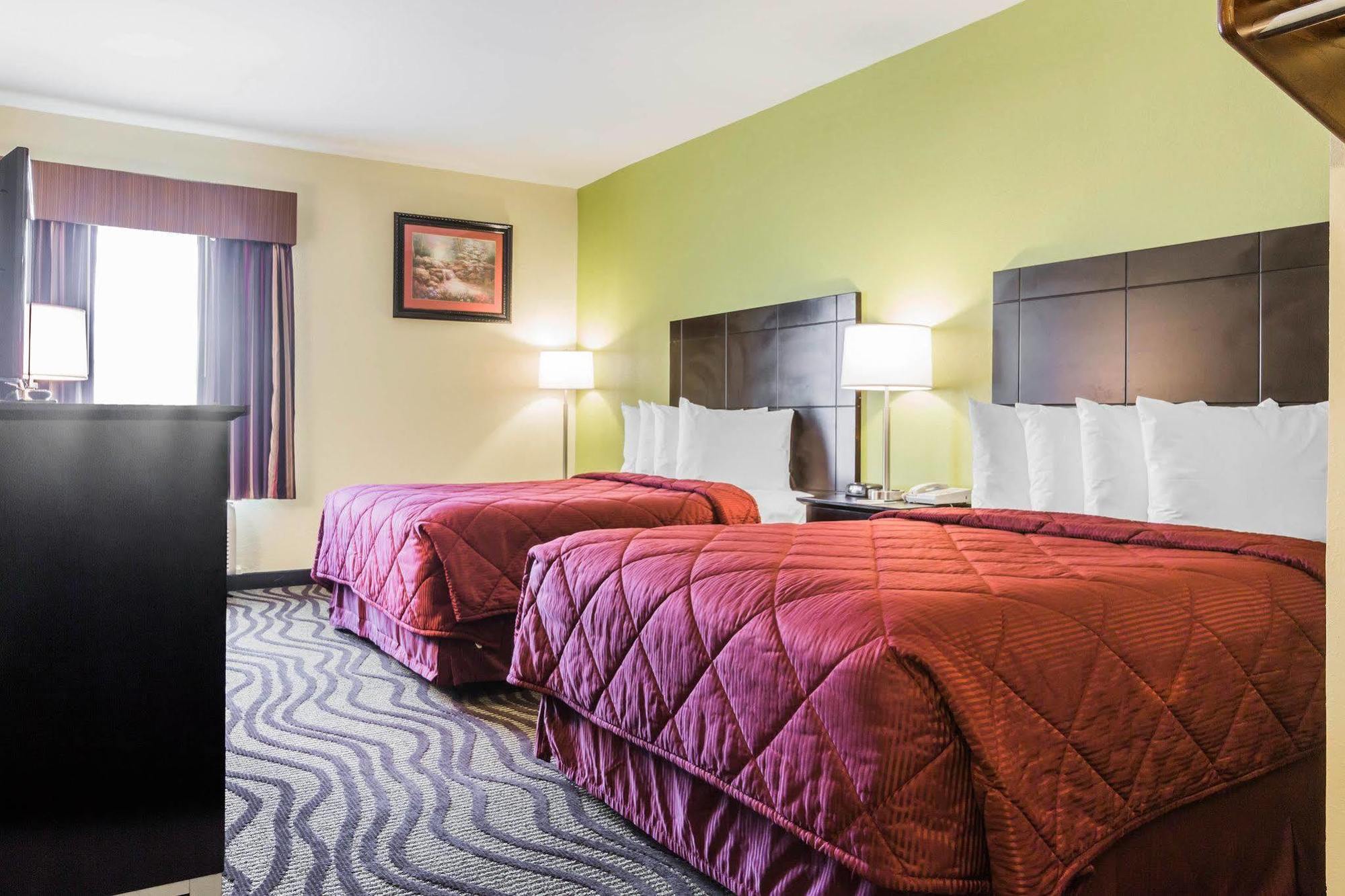 Quality Inn & Suites North Montgomery Extérieur photo