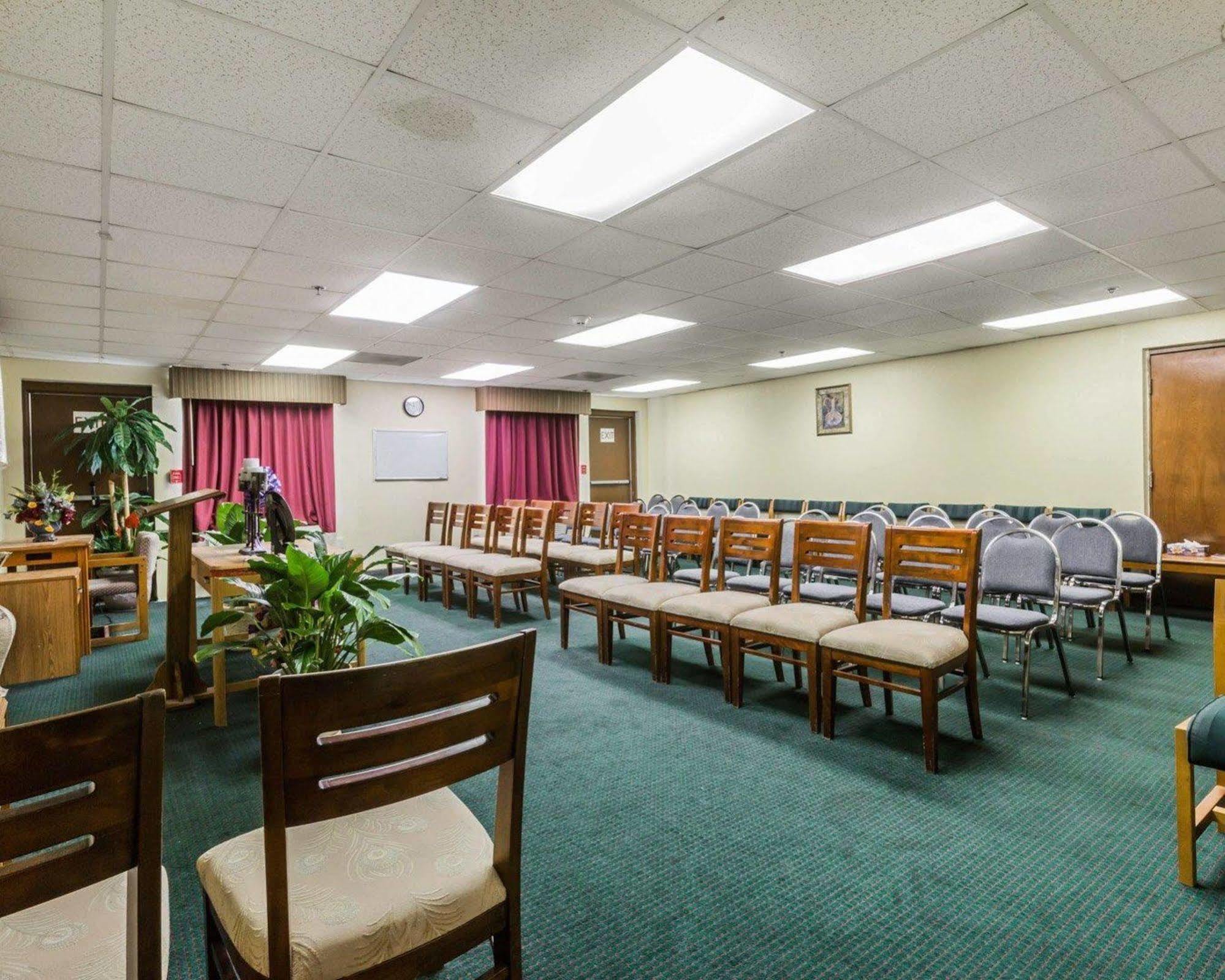Quality Inn & Suites North Montgomery Extérieur photo