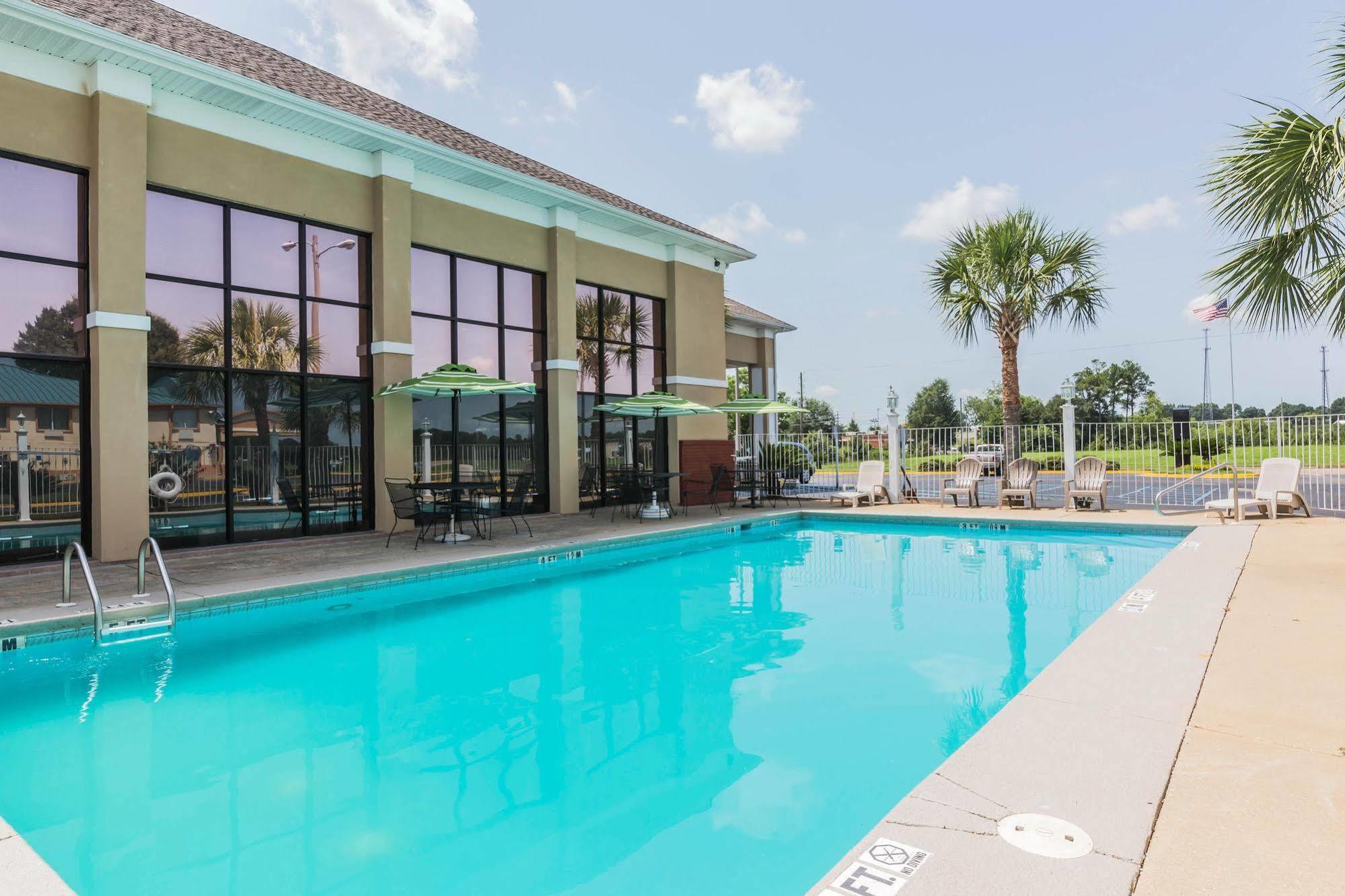 Quality Inn & Suites North Montgomery Extérieur photo