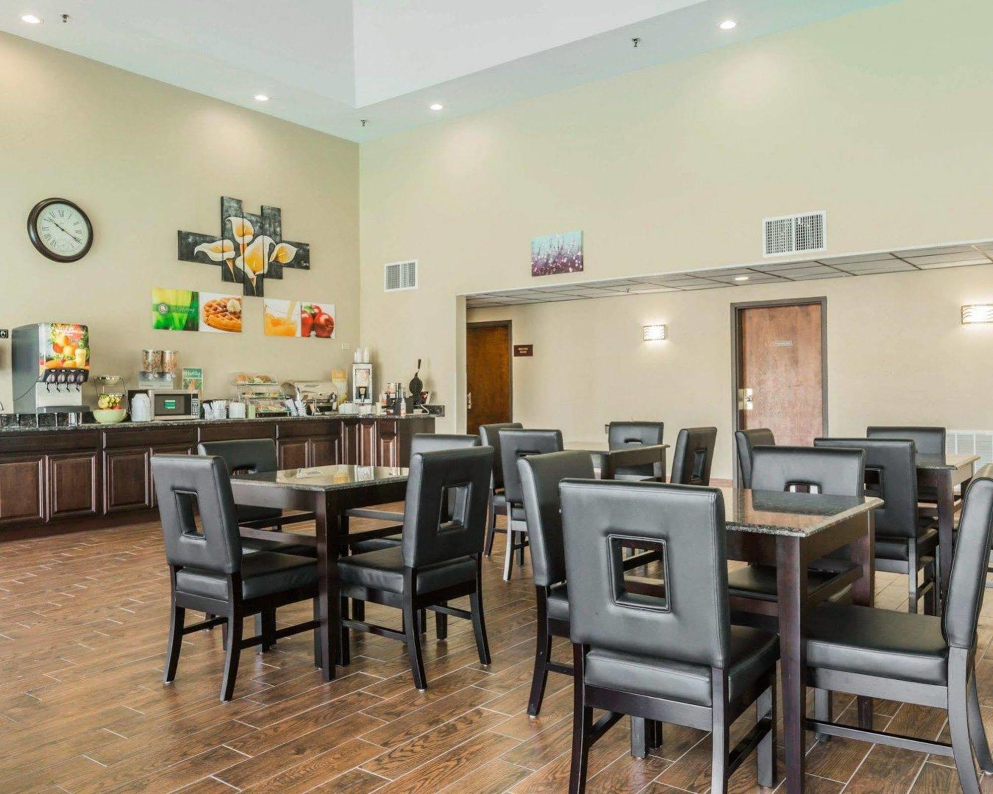 Quality Inn & Suites North Montgomery Extérieur photo
