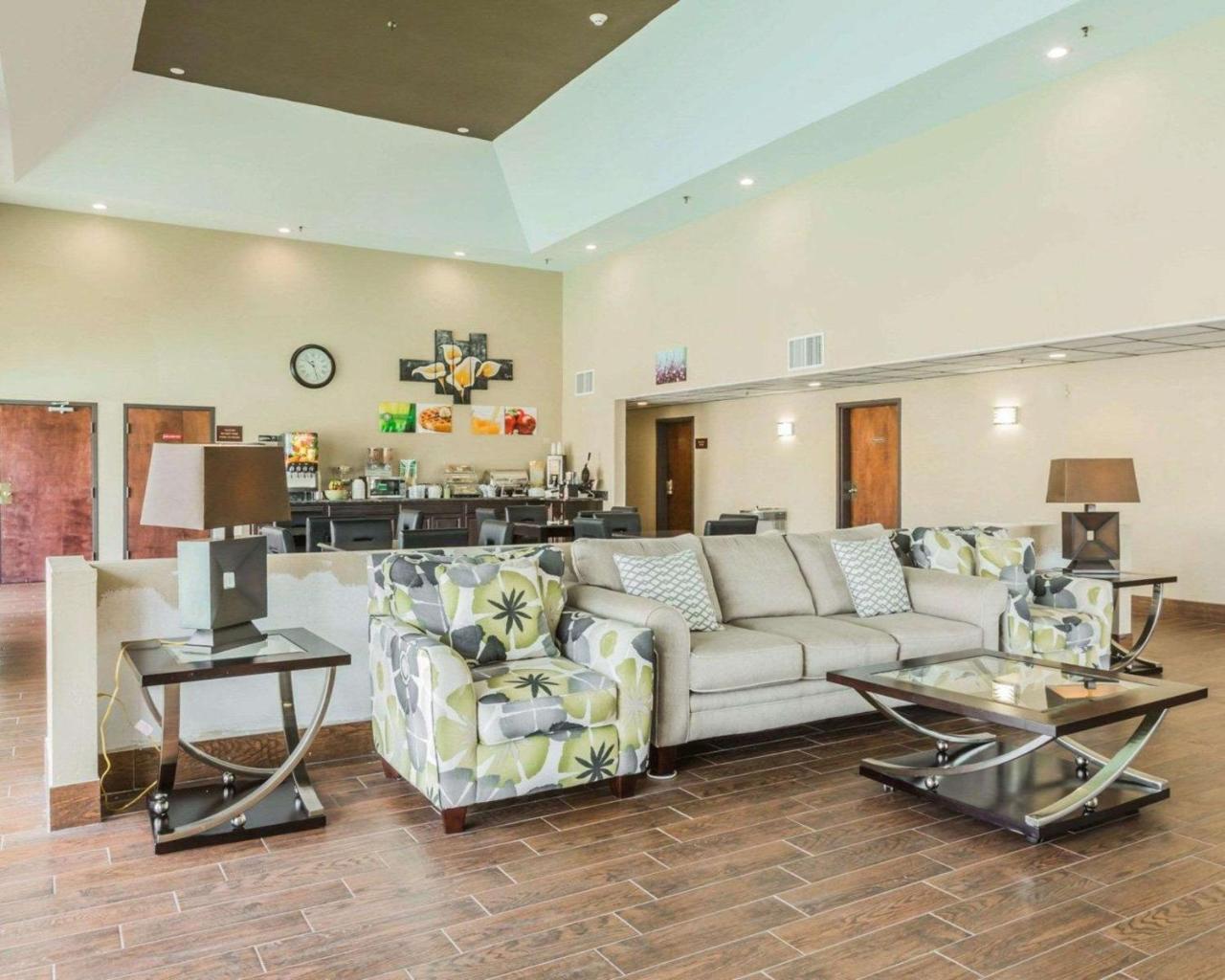 Quality Inn & Suites North Montgomery Extérieur photo