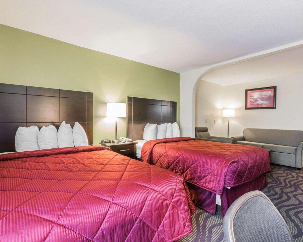 Quality Inn & Suites North Montgomery Extérieur photo