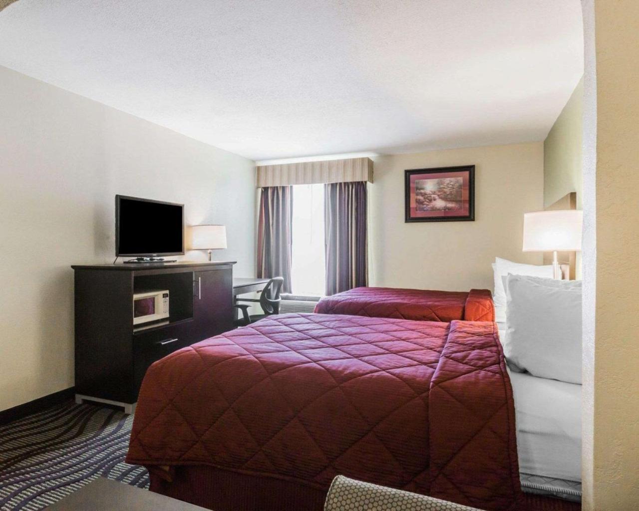 Quality Inn & Suites North Montgomery Extérieur photo
